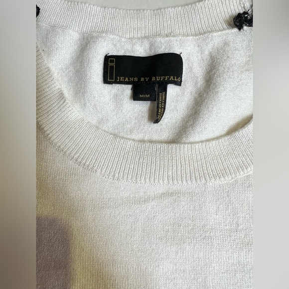 IJEANS by BUFFALO Ivory with black lace accent crew neck sweater size M - Picture 10 of 13